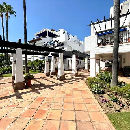 Solguest A 7 Minutos De Puerto Banus 1ª Linea Playa!!! Marbella