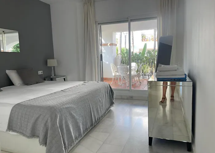Solguest A 7 Minutos De Puerto Banus 1ª Linea Playa!!! * Marbellac